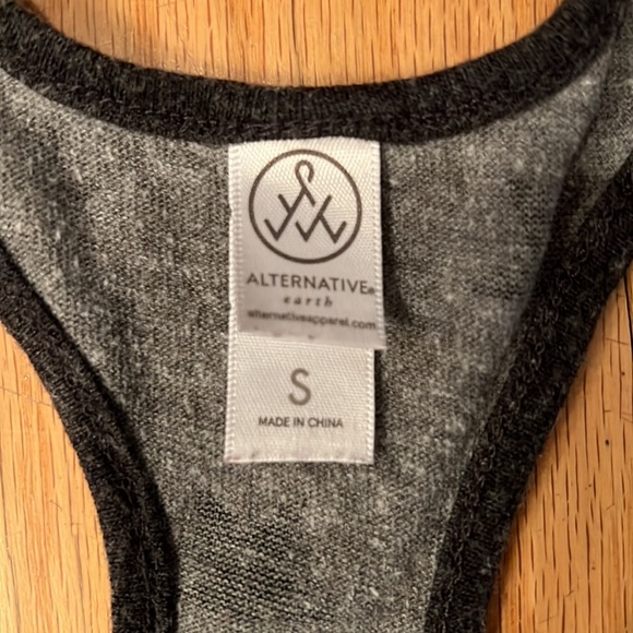 Alternative razorback tank top-good condition - Picture 2 of 5